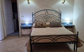 Gli Appartamenti Di Palazzo Umberto I